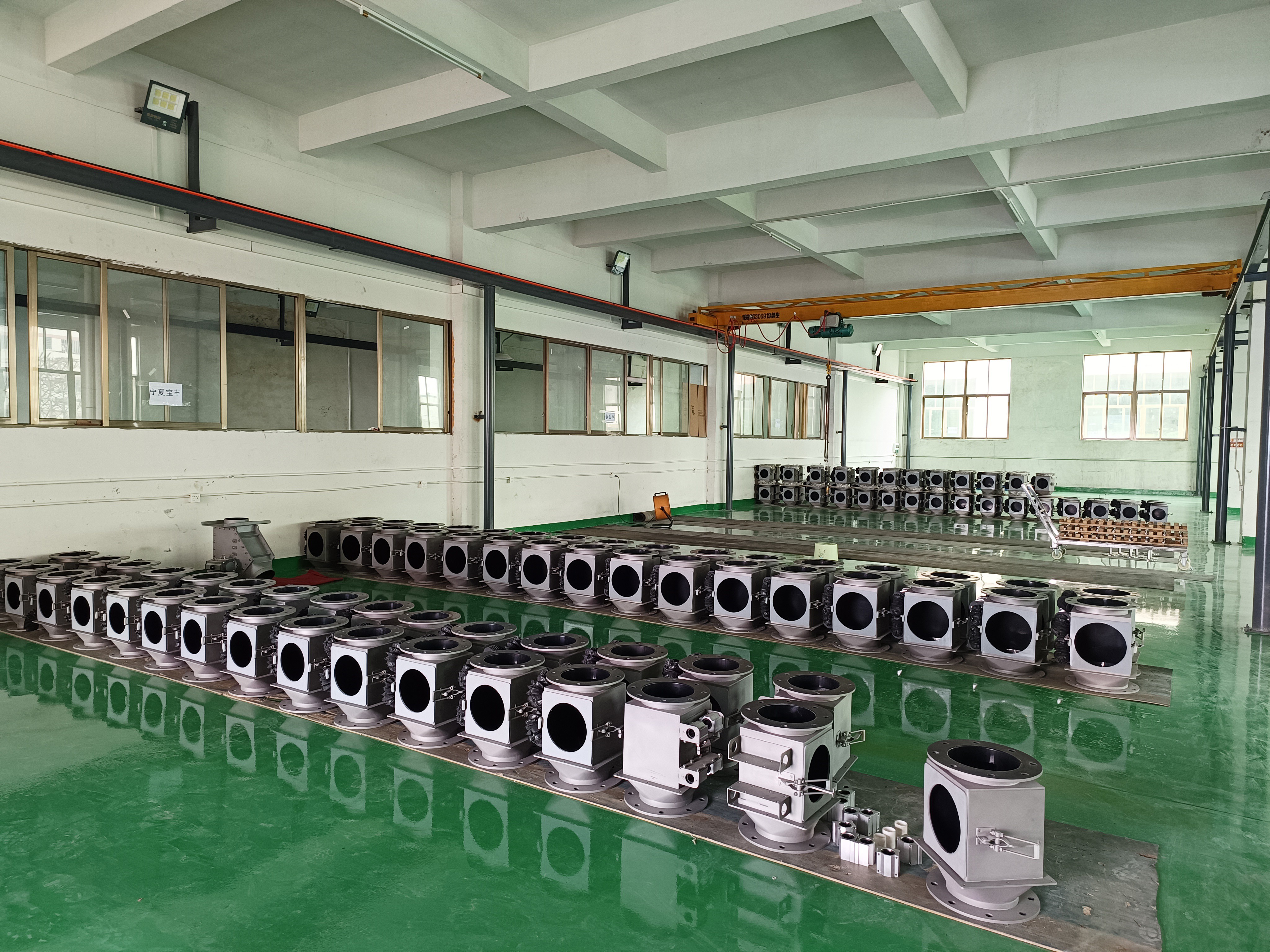 세라믹 철분 제거에 적합한 철분 제거 장비는 무엇입니까?